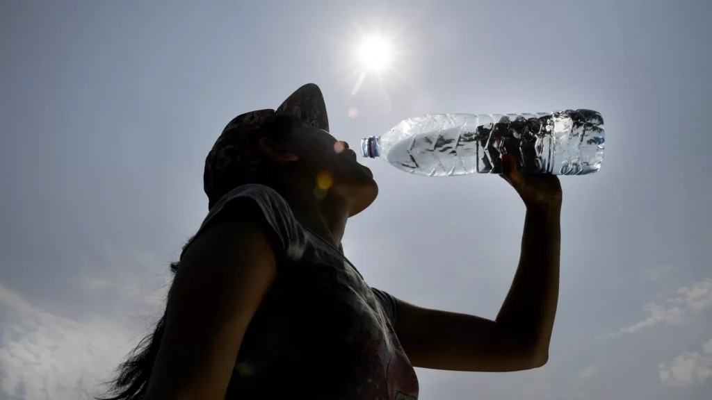 Intenso calor deja cerca de 10 fallecidos