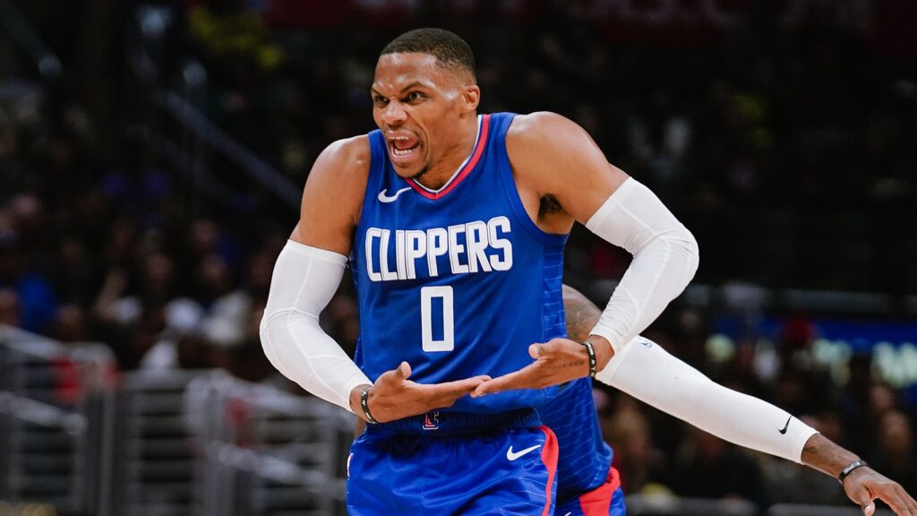 Russell Westbrook y su altercado con un aficionado