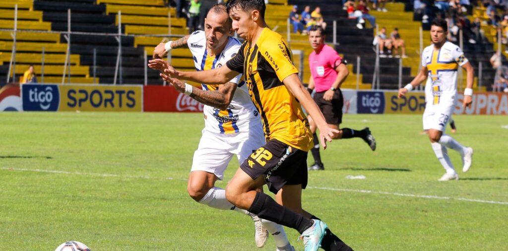 Guaraní y Trinidense por un lugar en la final