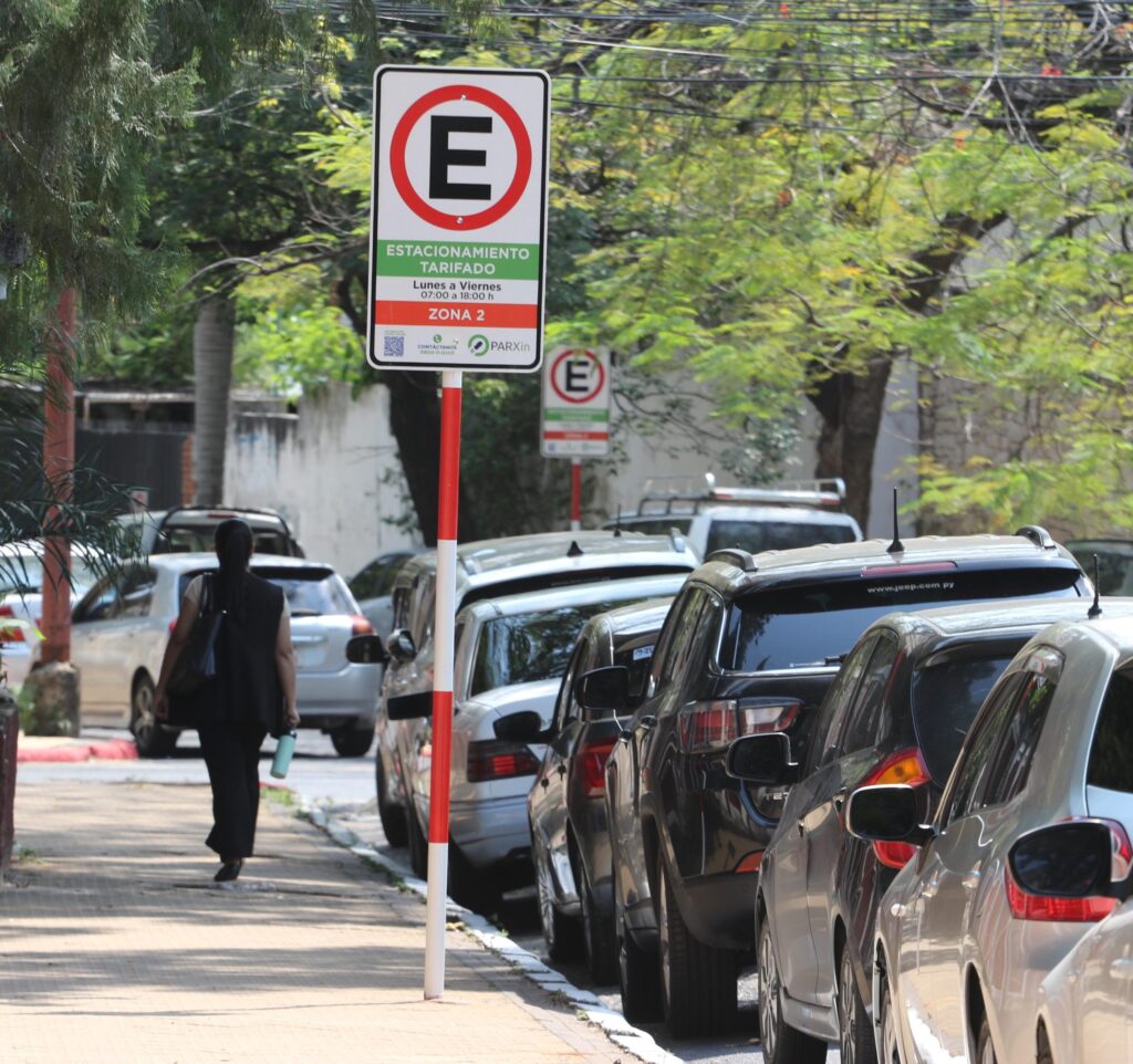 Suspenden el estacionamiento tarifado