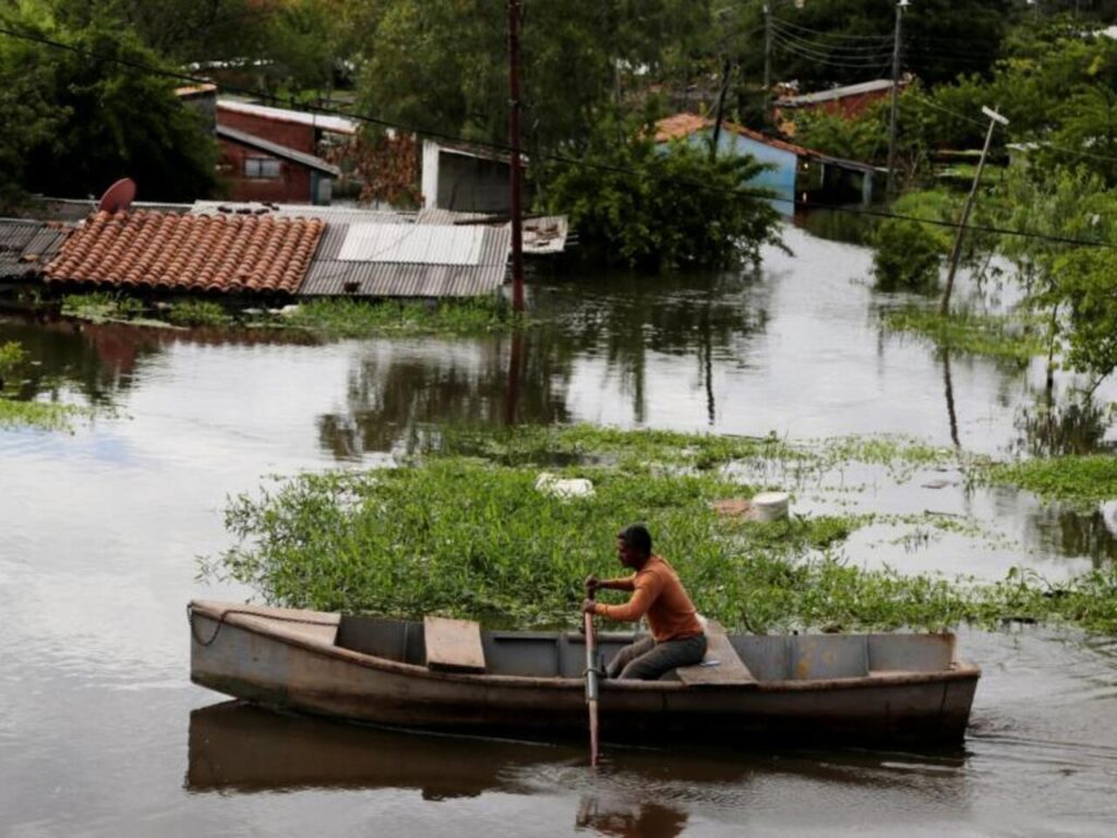 Lluvias causan inundaciones en tres departamentos