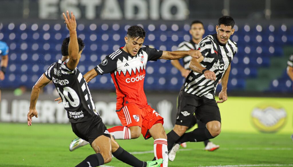 Difícil desafío “Gumarelo” en el Monumental