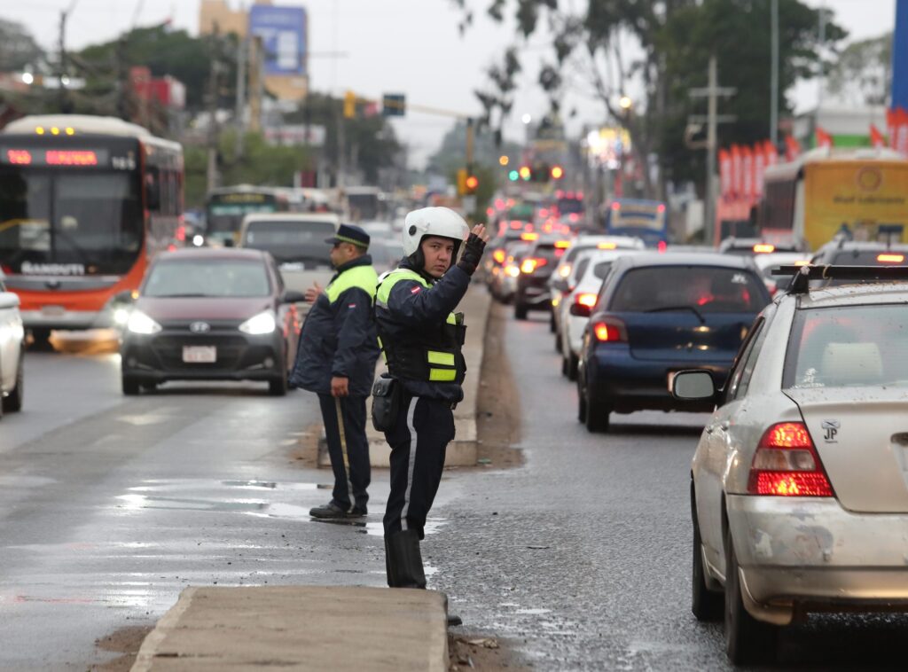 Vehículos y personas que ingresan al día en Asunción