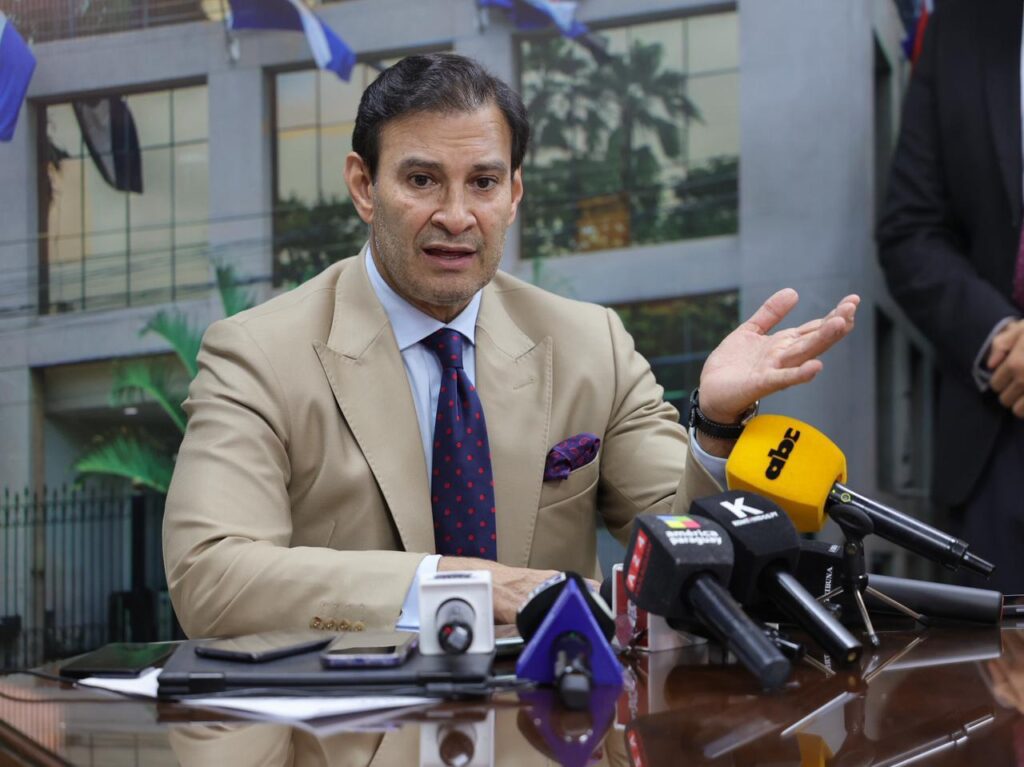 Ovelar confía en reponer fondos del TSJE y alerta que volver a papeletas sería un retroceso