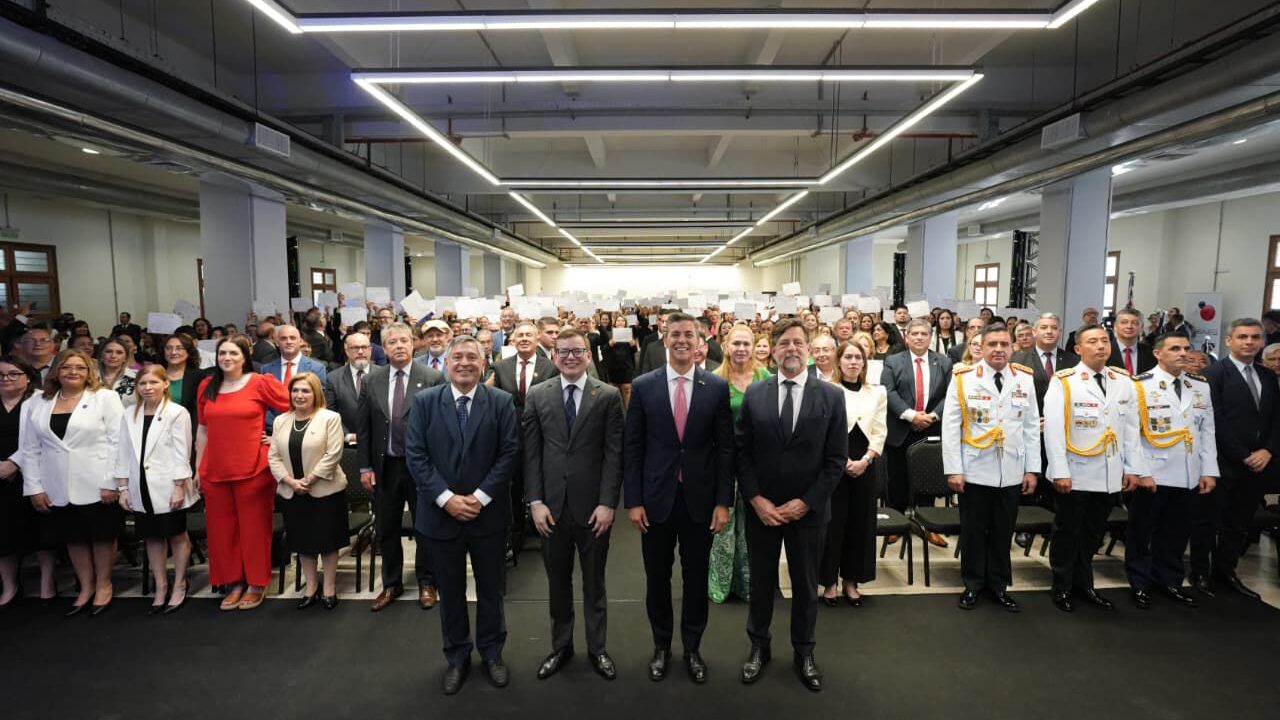 ANEAES certifica pares evaluadores y refuerza calidad universitaria nacional