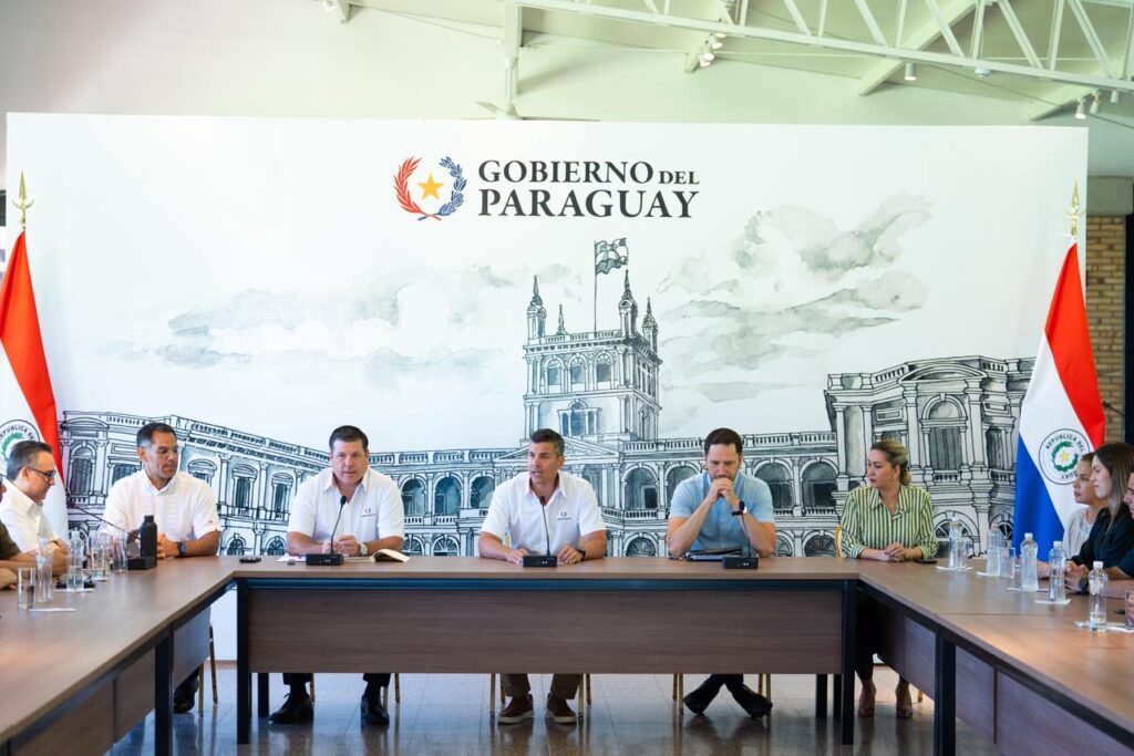 Presidente firma decreto que crea el Fondo Nacional para las MIPYMES